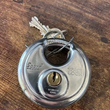 Vintage Sabre Space Lock Stainless Steel Made In Taiwan With Keys