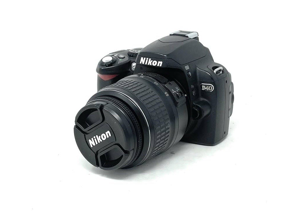 Nikon D D40x 10.2MP Digital SLR Camera - Black (Kit w/ AF-S DX G