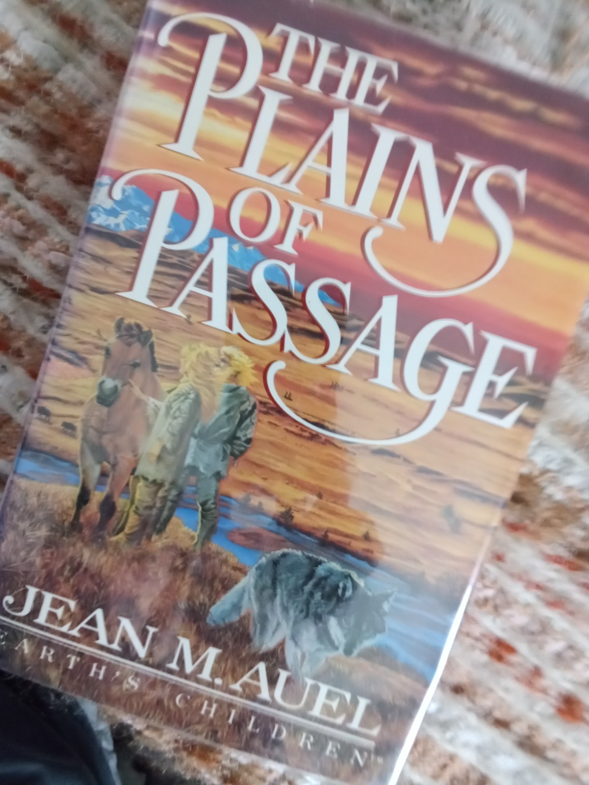 The Plains Of Passage by Jean M. Auel (Earth's Children 4) 1st Ed., 1990,HCDJ
