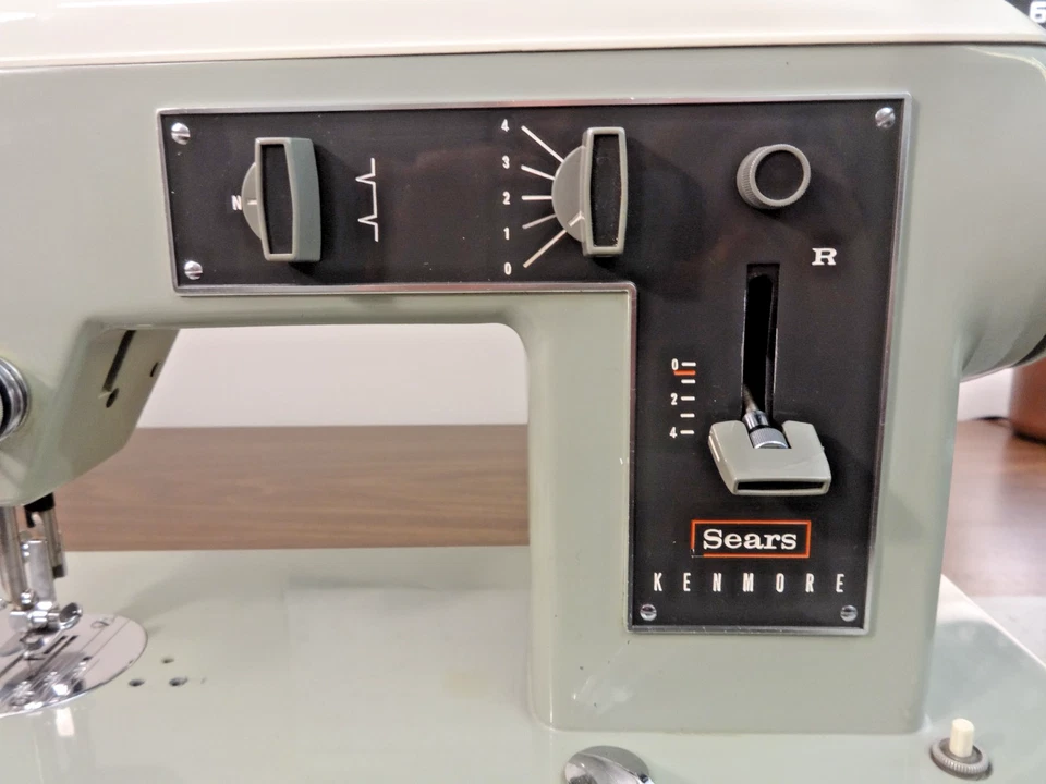 REPARADO - KENMORE 33 HEAVY DUTY 1.2 Amp máquina de costura em ziguezague de aço JAPÃO - Imagem 3 de 4