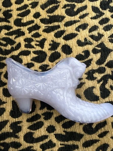 Vintage Fenton Daisy & Button Slag Purple Cat Head Slipper