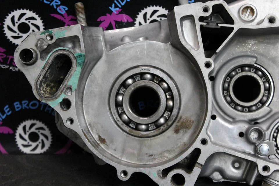 Honda 00-01 CR250R 2001 OEM motor derecho cárter cárter cárter bloque Foto 2 de 4