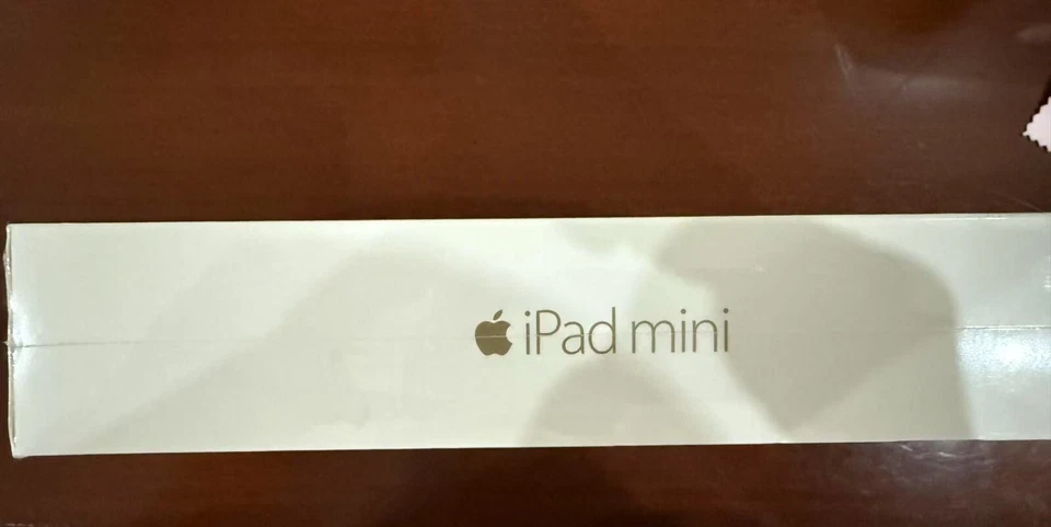 BRAND NEW- Ipad mini 4th generation - 16gb - gold - WIFI only - Image 4 of 4
