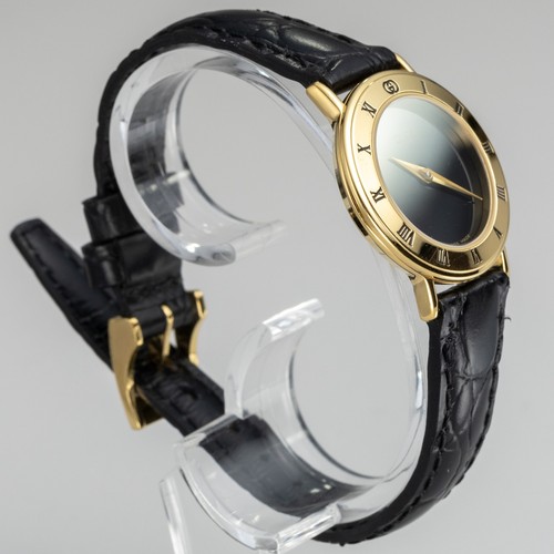 Gucci Ladies Gold-Plated Steel GG Quartz Vintage Women Mini Watch 25 mm - Picture 2 of 11