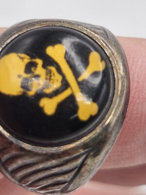 Vintage Winky + Dutch Silver Tone Scull and Crossbones Vintage Winky + Dutch Silver Tone Scull and Crossbones