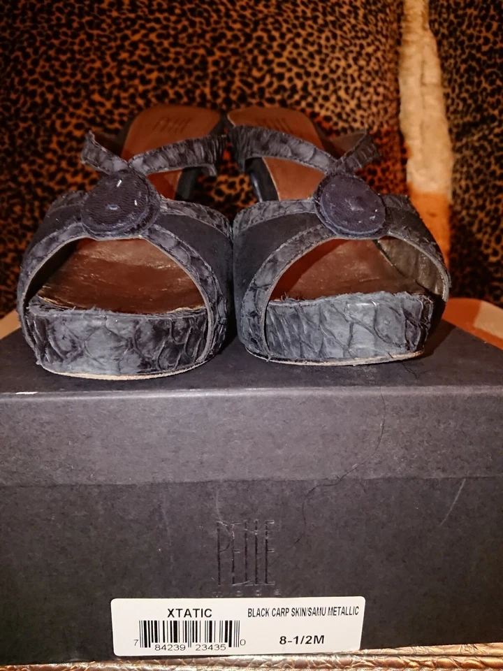 EUC Boxed PELLE MODA Black Xtatic Metallic Charcoal Gunmetal Platform Pumps 8.5 - Image 4 of 4