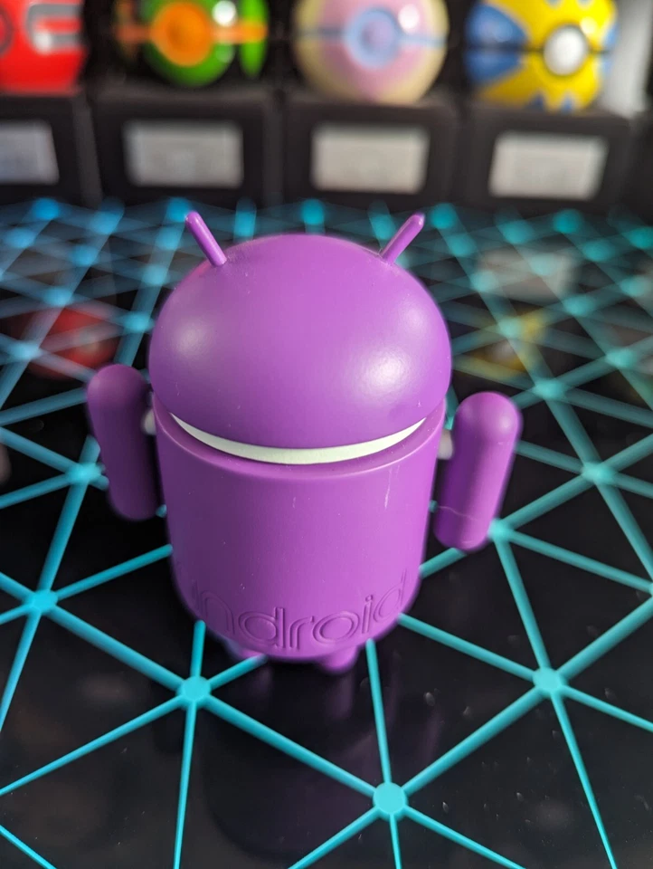 Mini Figura Coleccionable Android - Figura Púrpura 3" - Nueva para Coleccionistas Foto 2 de 3