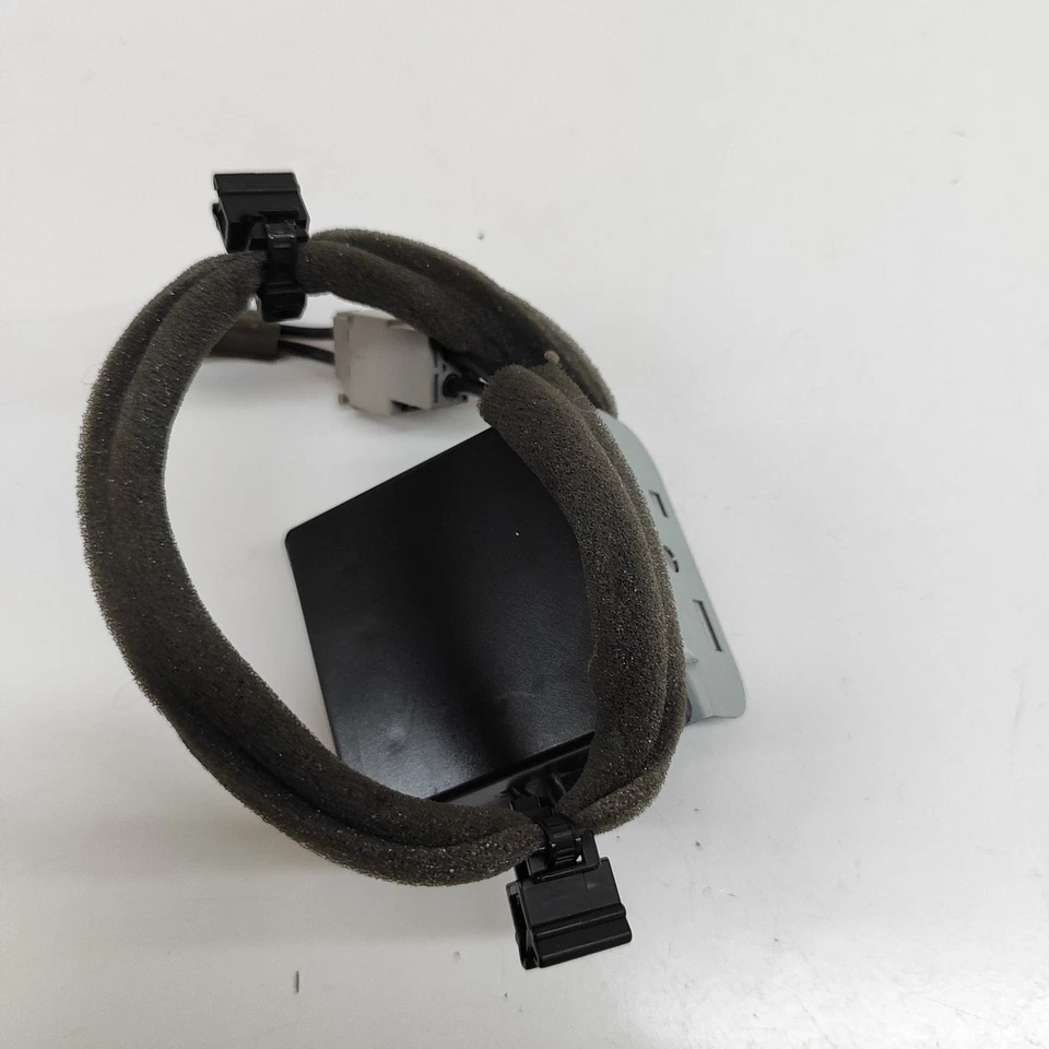 NISSAN QASHQAI MK3 J12 GPS Antenna 28212-6UA0A 1.3 Hybrid 116kW 2022 29923645 - Image 2 of 4