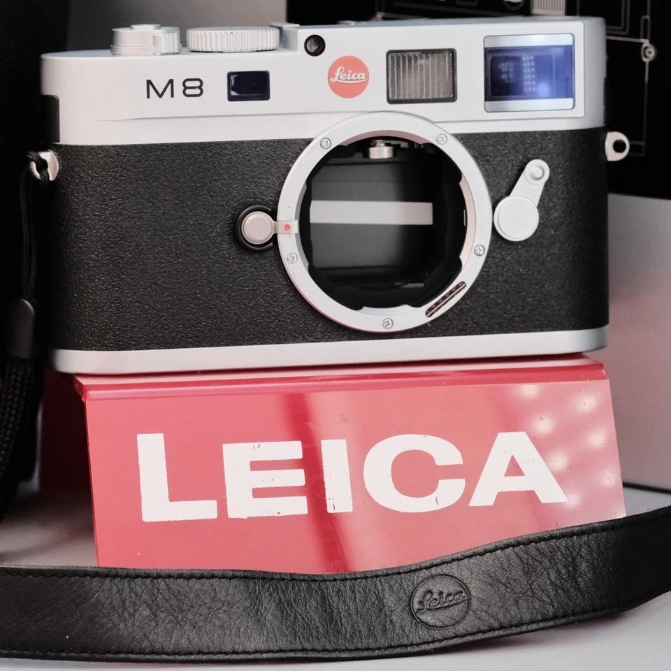 Cámara digital LEICA M8 en caja - obturador 555 ¡SOLO!!!  hecho por LEITZ WETZLAR - Imagen 2 de 4