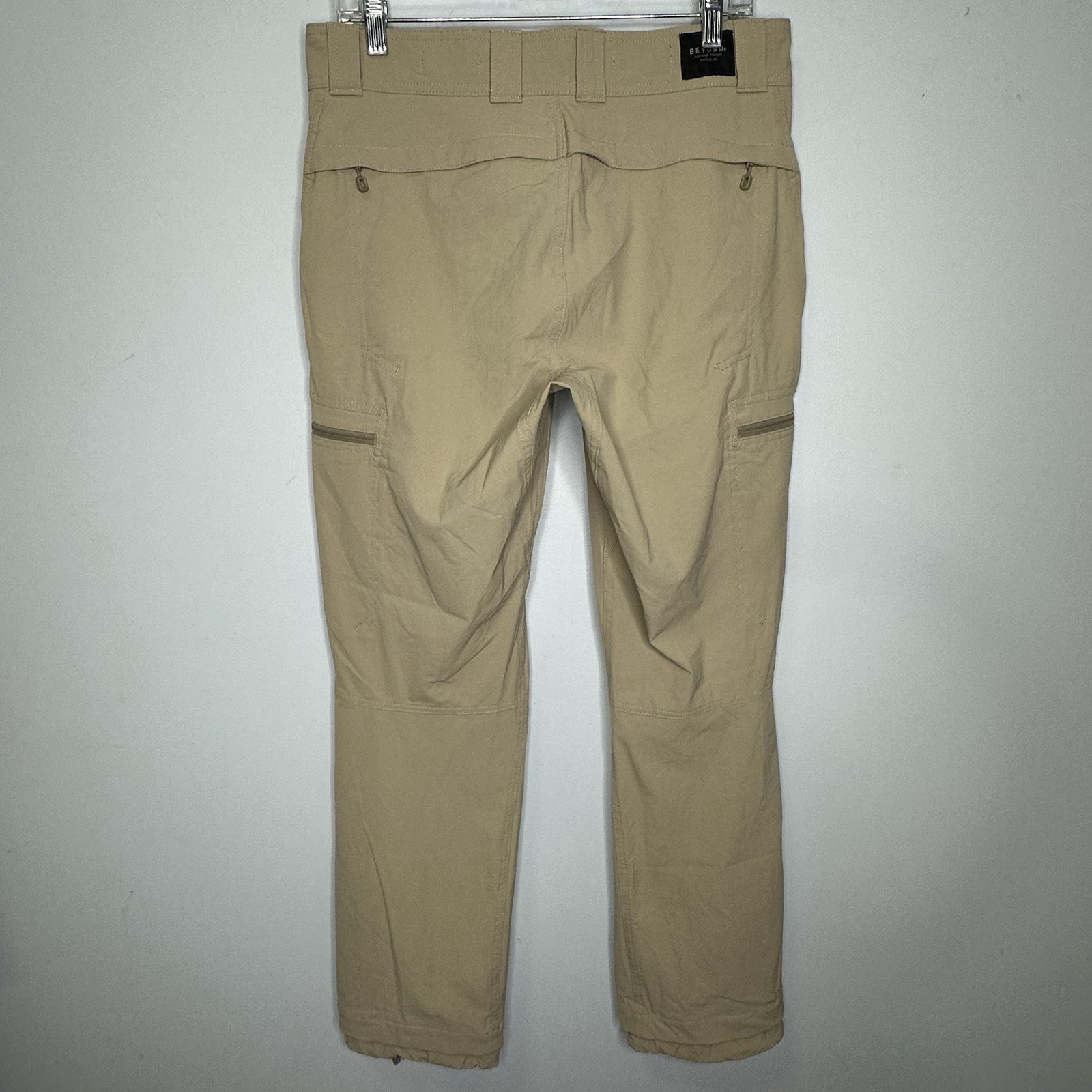 Beyond Clothing Systems Men’s Beige Velox Softshell Pants Size 32 Short