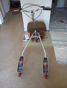 TRIKKE KOBRA - 3 WHEEL CARVING SCOOTER - FOLDABLE -