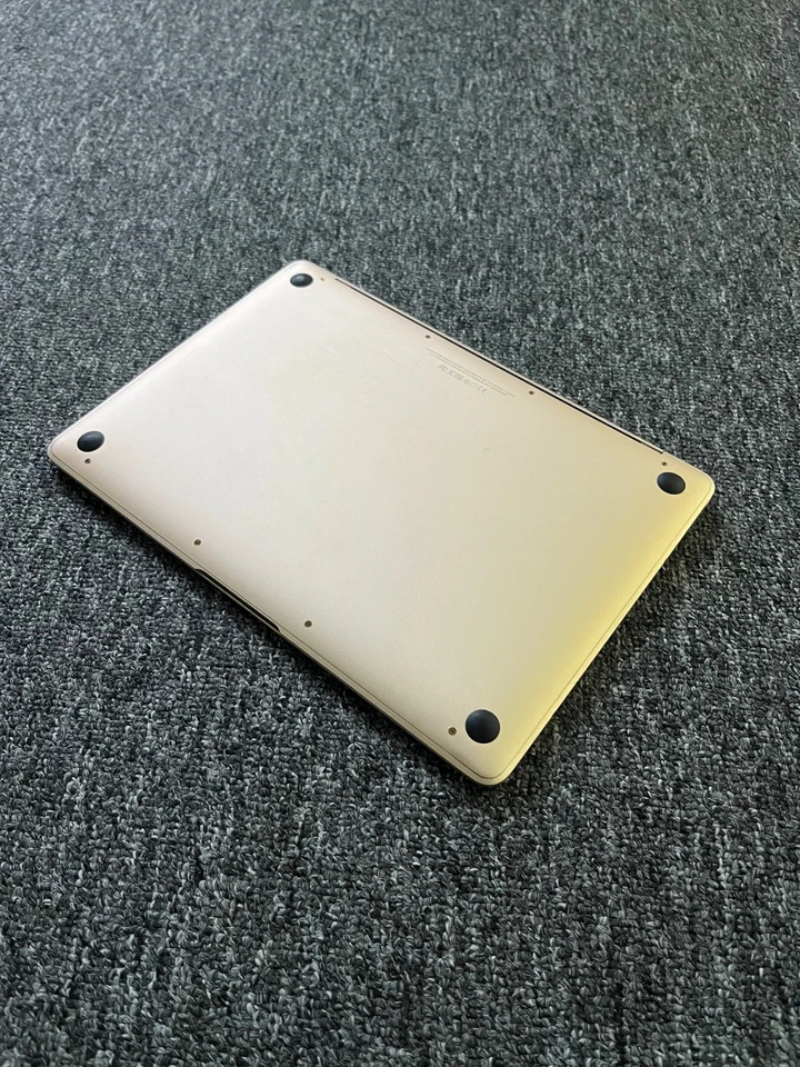 Apple MacBook gold 12inch with broken screen - Image 4 of 4