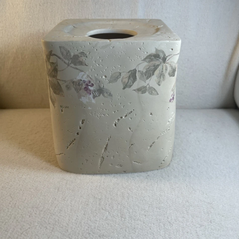 Croscill Ivy Cherry Blum Resin Tissue Box Cover Handpainted Ivy & Berries Design - Image 4 of 4