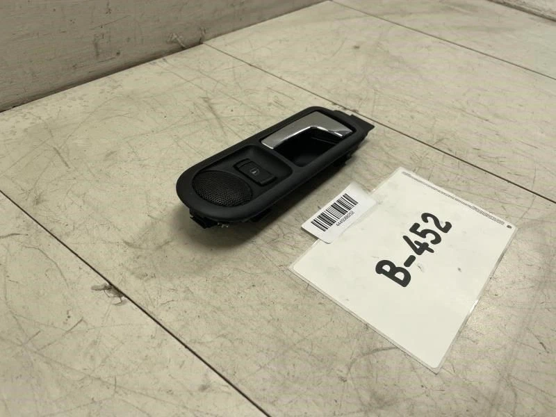 Volkswagen Passat V6 GLX 2004 manija interior trasera izquierda lado del conductor OEM+ Foto 3 de 4