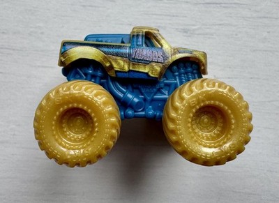 Monster Jam Mini Marvel Thanos Gold Wheels blau Chassis 1:87 Truck Spinmaster