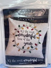 PRIMITIVE GATHERINGS Wool Applique Kit IT'S THE MOST WONDERFUL TIME 16"x 16"