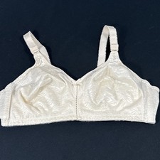 Bali Double Support Spa Closure Comfort U Bra 40C Ivory Wireless 3372 Full Cover