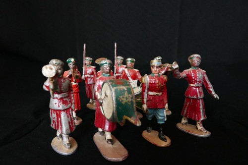 TRES RARE - 68 Gardes du Sultan du Maroc au défilé- Quiralu