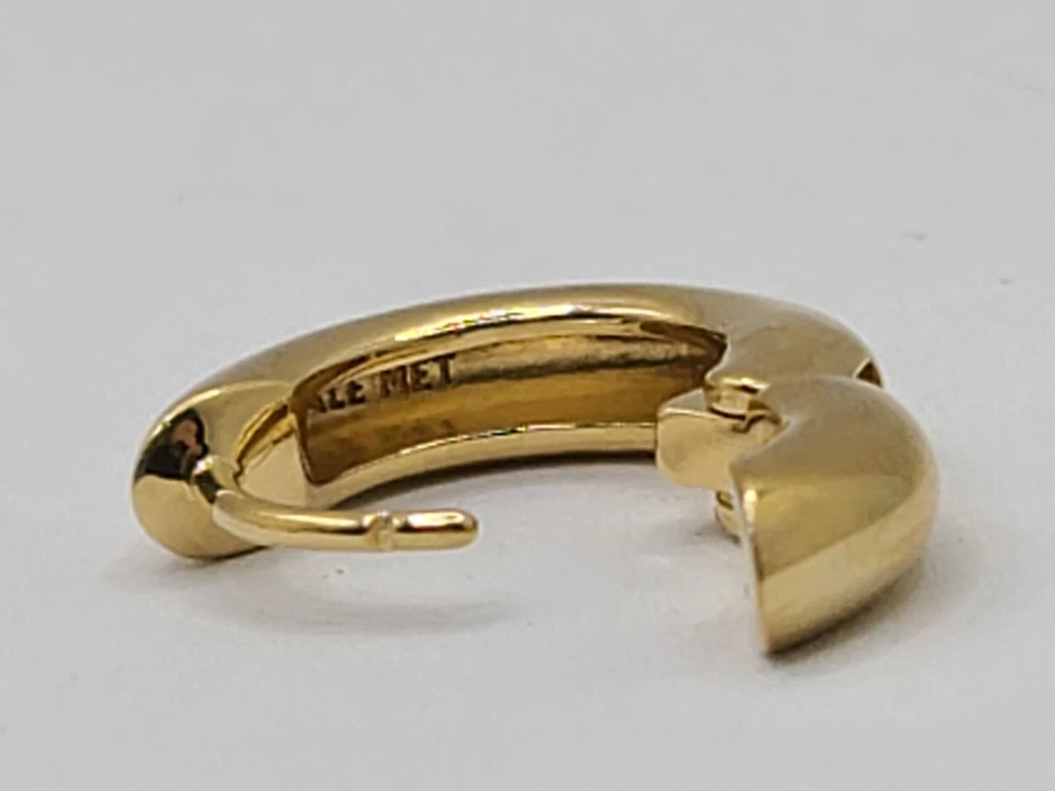 Auténticos Pendientes Argolla Redondos PANDORA Essence Chapados en Oro 14K 263320C00 Foto 4 de 4