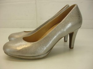 naturalizer michelle