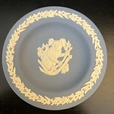Rare Vintage WEDGWOOD Blue ￼Jasperware Dish Koala Pattern Very Good Condition