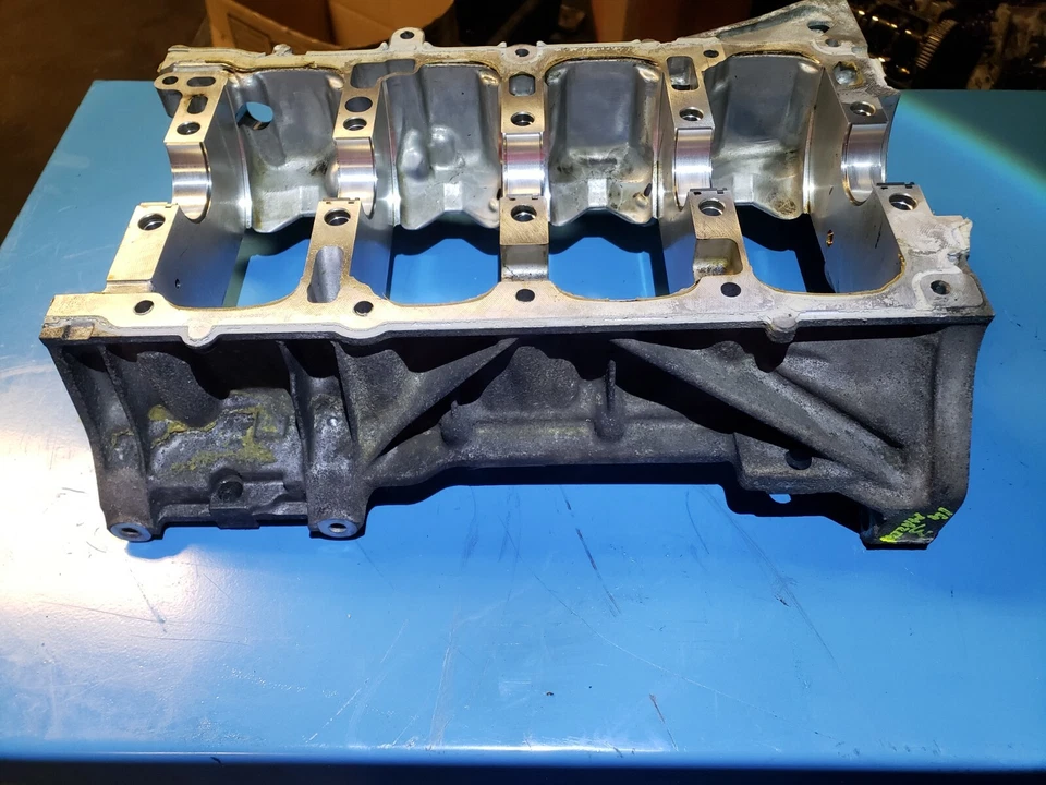 MAZDA 3 2014 2015 2016 2,0 L cárter de aceite fabricante de equipos originales 16 k millas Foto 3 de 4