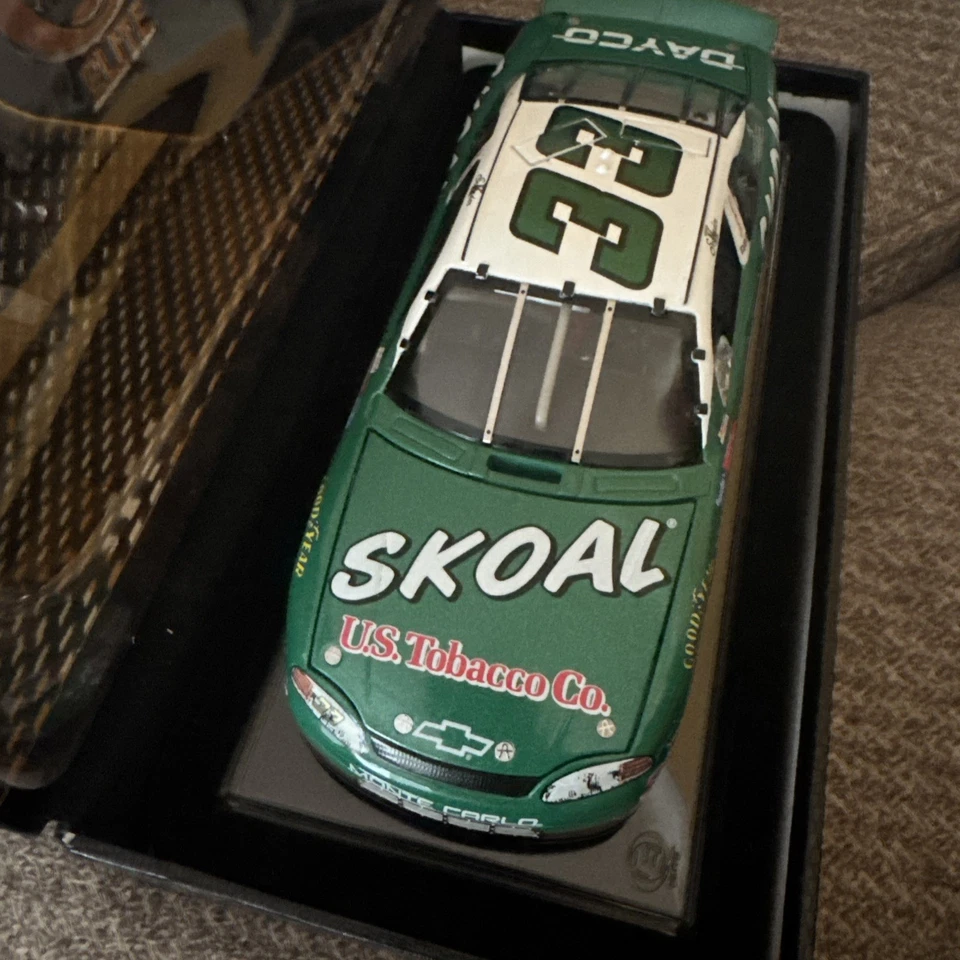 Ken Schrader 1999 SKOAL Monte Carlo Elite Diecast 1/24 1:800 - Image 2 of 4