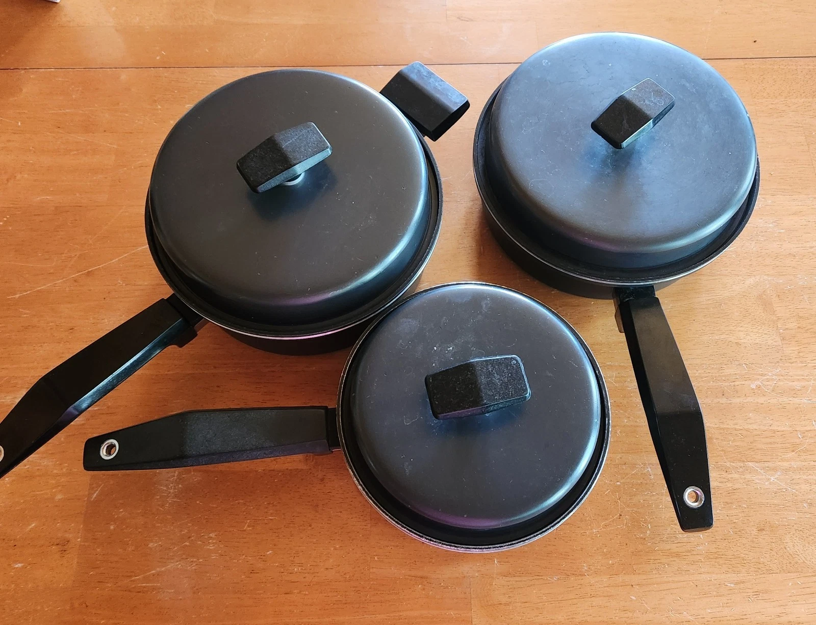 Vintage Miracle Maid West Bend Anodized 6 Piece Set Sauce Pan Pot USA Made 70s
Opens in a new window