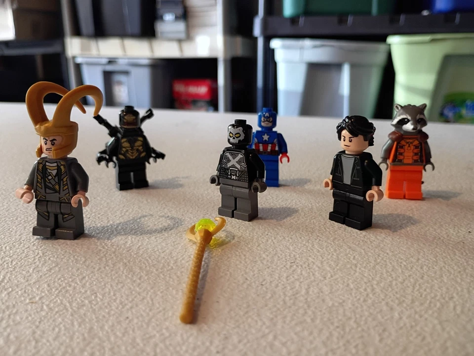 Lote de 6 minifiguras Lego Marvel, Loki, Rocket Raccoon, Capitán América  Foto 3 de 4
