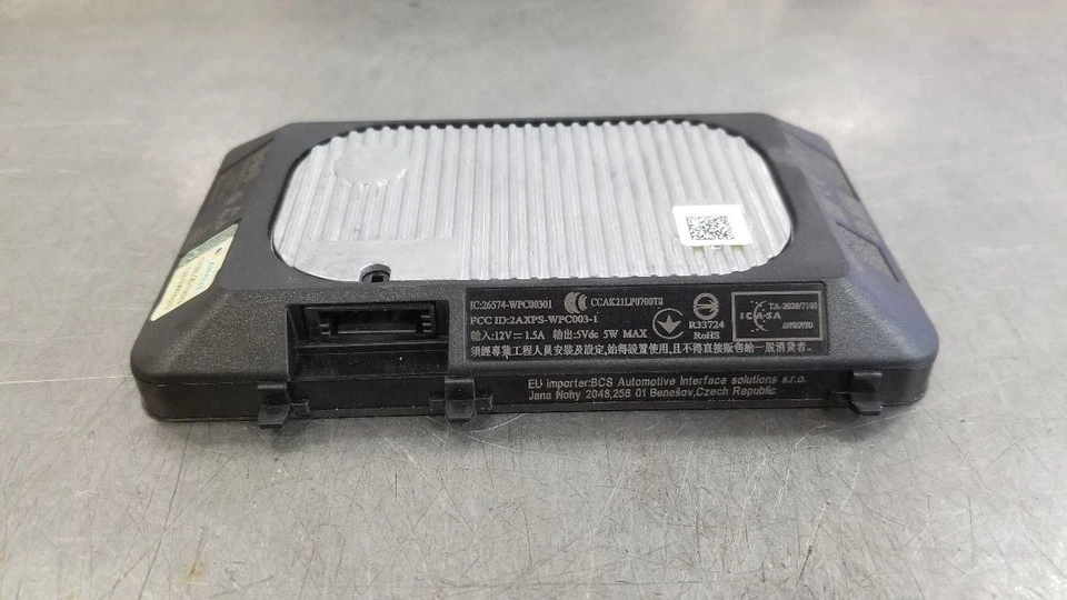 22 2022 VOLKSWAGEN GOLF GTI CARREGADOR SEM FIO 5NA980611A - Imagem 3 de 4