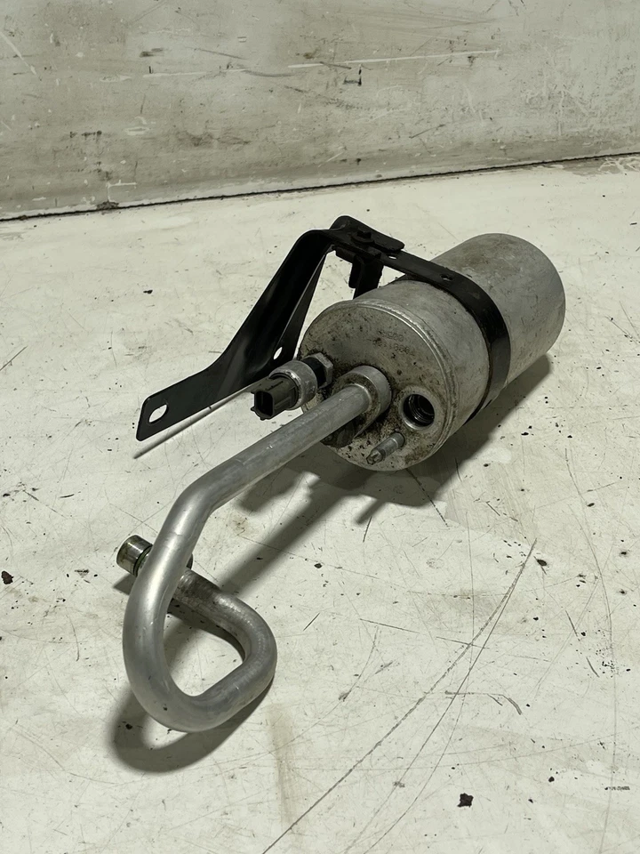 AC Accumulator Dryer Bracket w/ Suction Line Hose  98-06 Jeep TJ Wrangler CC 3CD - Image 3 of 4