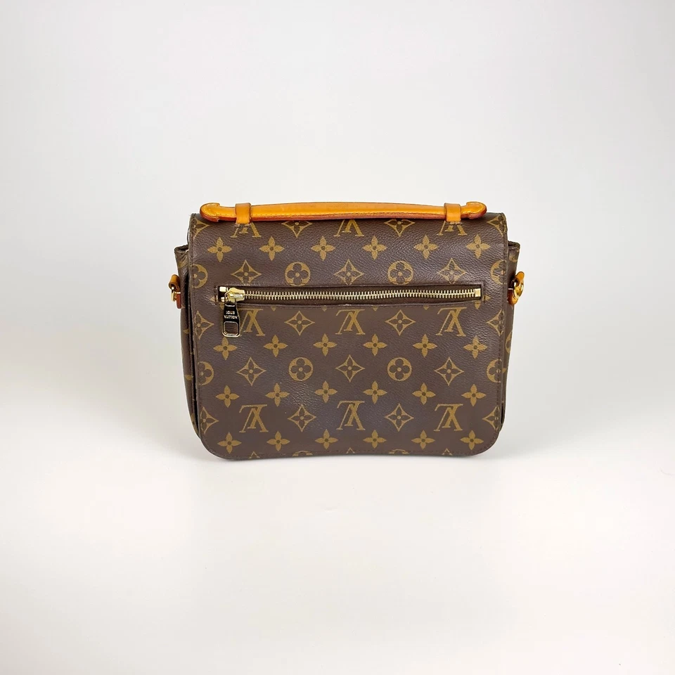 Louis Vuitton Pochette Métis, photo 3 of 5