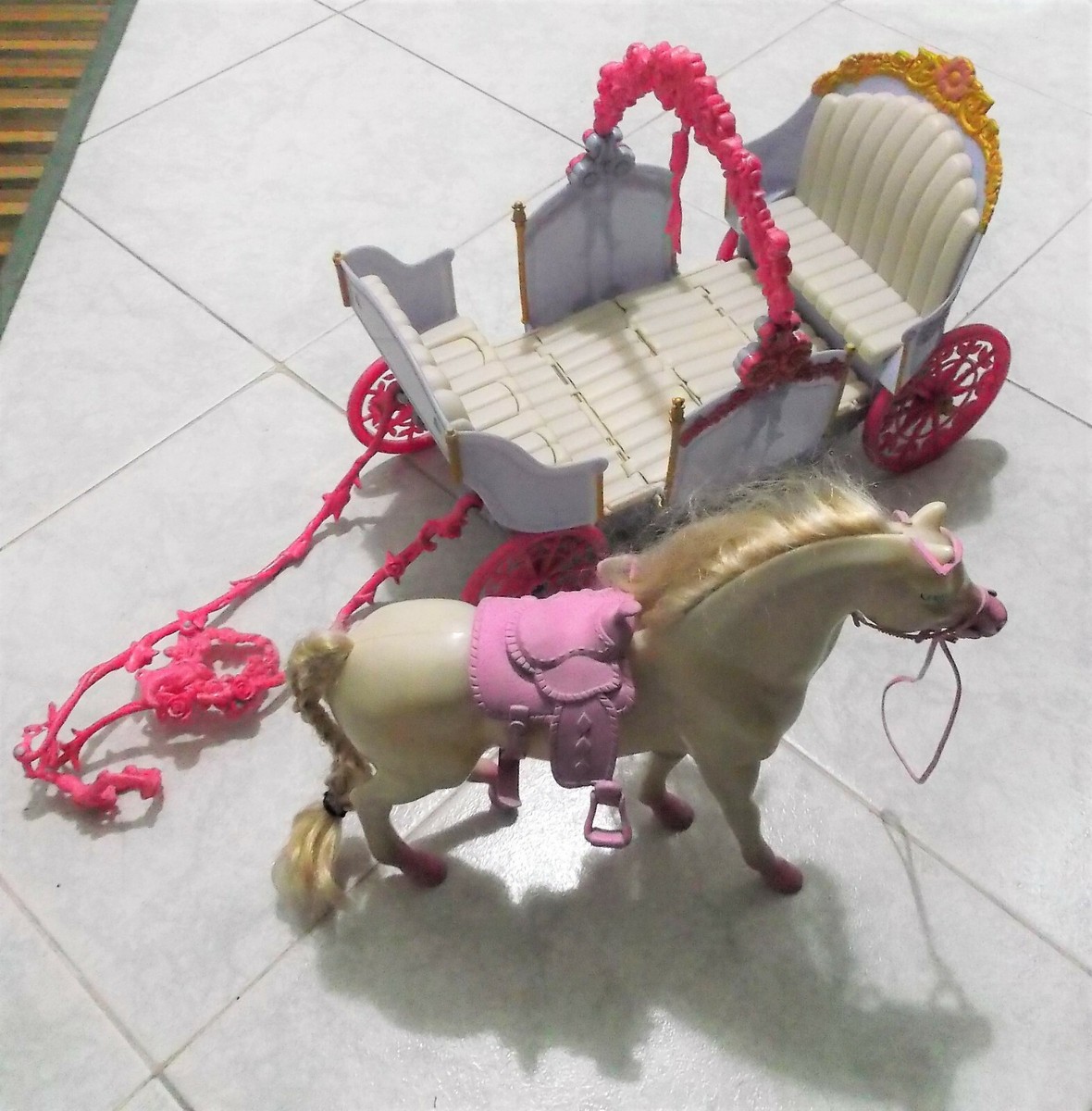 MATTEL BARBIE CARROZZA delle 12 PRINCIPESSE DANZANTI LEGGERE