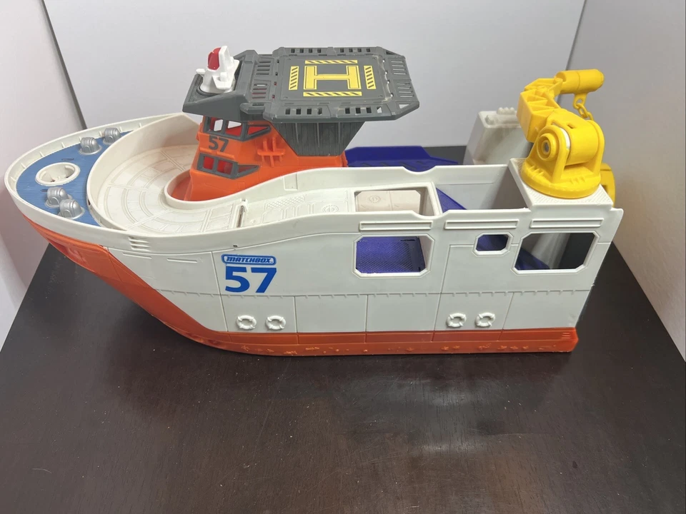 火柴盒 57 任务海军救援船直升机停机坪 — 第 4/4 张图片