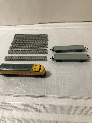 Union Pacific 1402A Train Engine And Track Lone Star England N Scale Diecast Lot