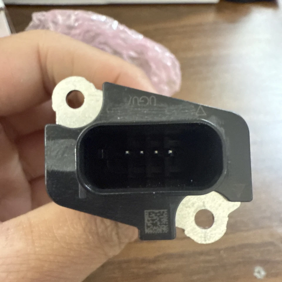 Sensor de flujo de masa de aire Hitachi MAF0112 Foto 4 de 4