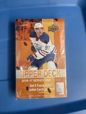 2016-17 Upper Deck Series 1 Hockey Hobby Box Auston Matthews YG