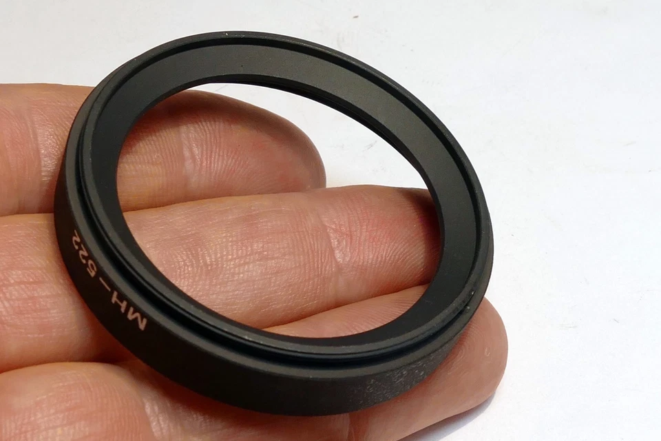 Pantalla para parasol Tokina MH-522 (52 mm) de metal 35 mm F2,8 AT-X DX - teads femeninos Foto 4 de 4