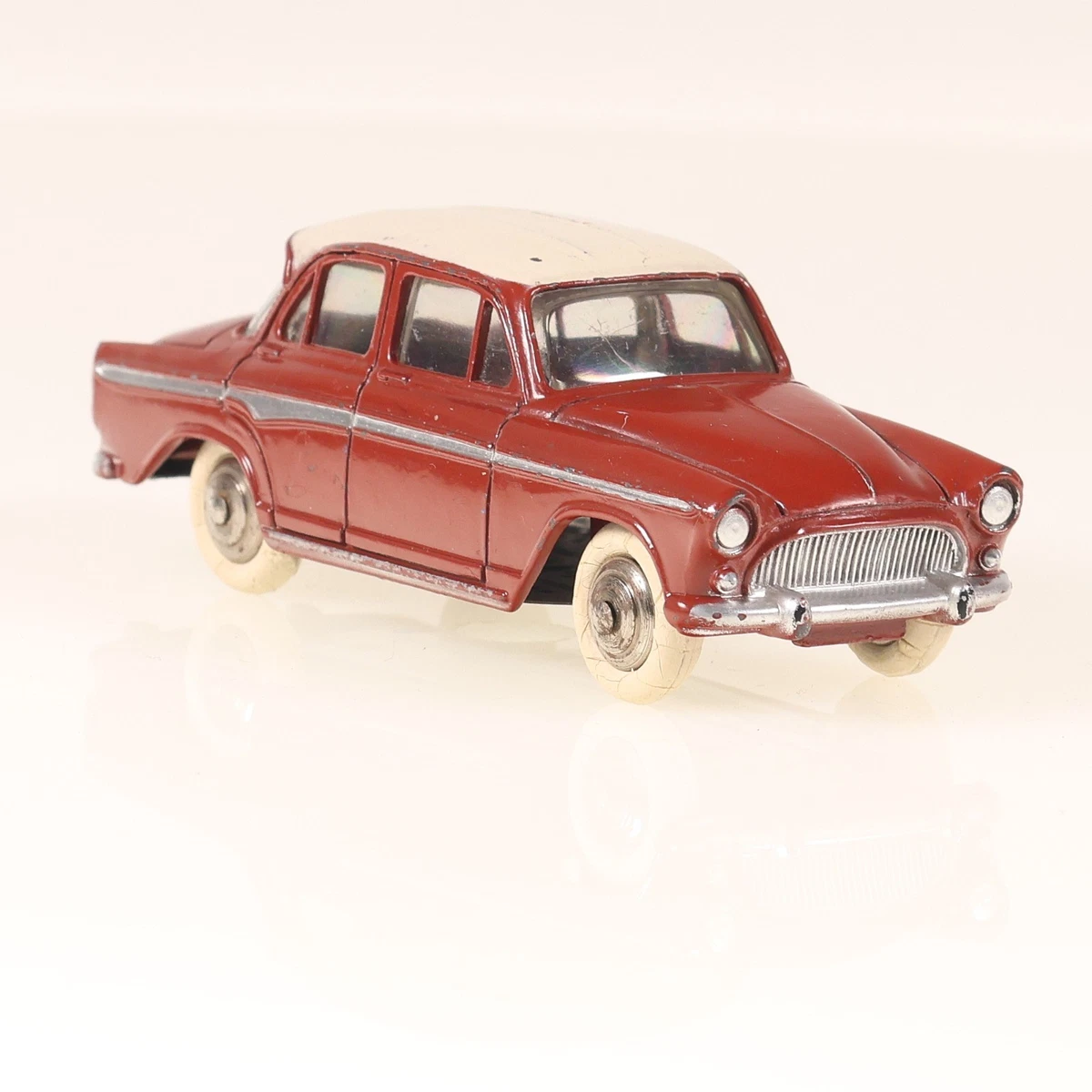 Dinky toys 544 Simca Aronde P.60 - boite d'origine