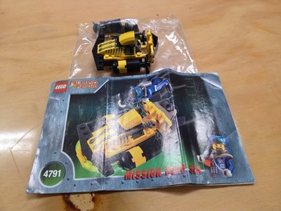Lego 4791 - Alpha Team Sub-Surface Scooter 2002 w/ Manual, Missing 2 Pieces