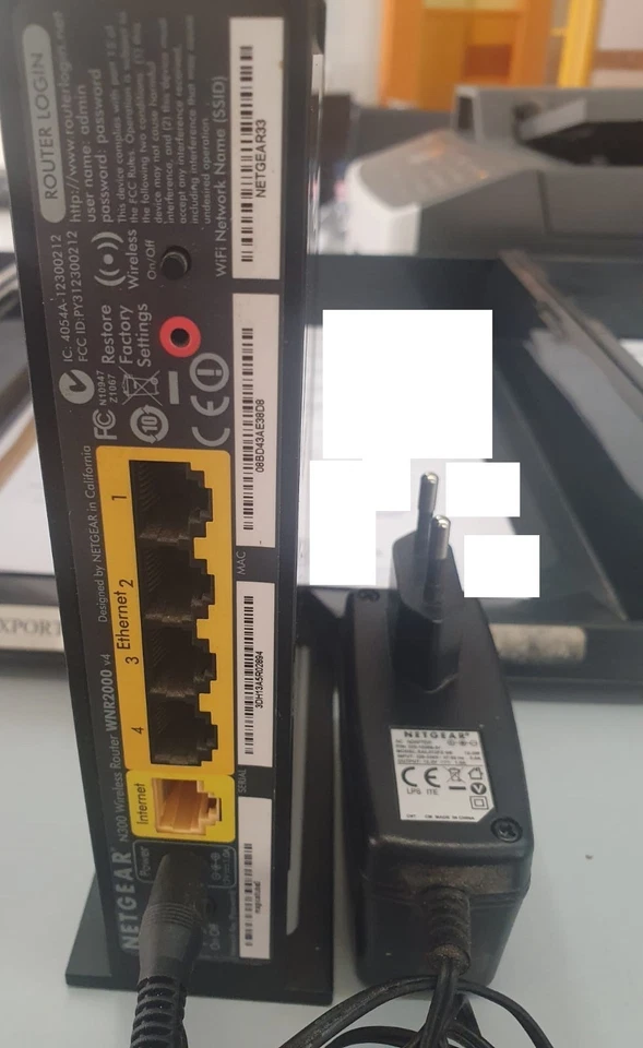 Netgear WNR2000 N300 Router Wireless con alimentatore - Immagine 2 di 4