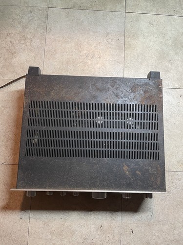 Vintage Kenwood DC Stereo Intergrated Amplifier KA-7100 - Parts Repair Powers On - Picture 9 of 16