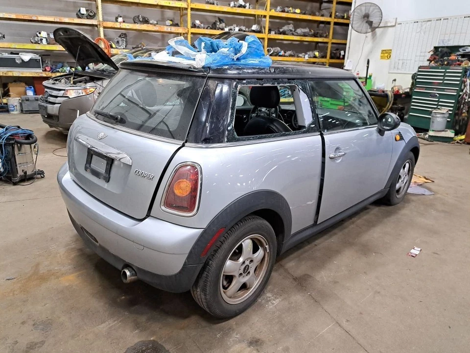Крышка двигателя 2007 Mini Cooper Minicooper Sku #4152235 - Изображение 4 из 4