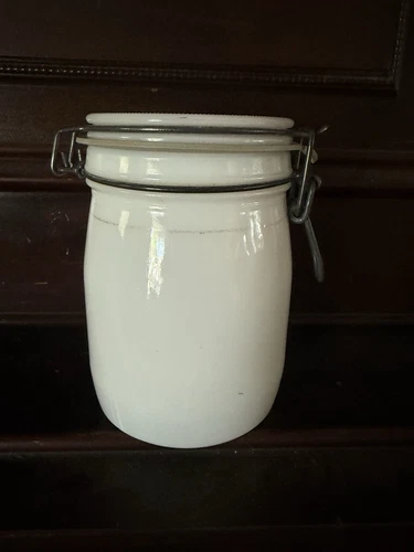 Vintage Wheaton Farmhouse Canister Milk Glass 3/4 L Liter Fine Glassware Clamp