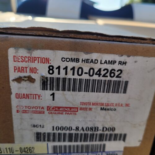 2019 2020 2021 Toyota Tacoma Right Passenger Headlamp New OEM 81110-04262 - Picture 2 of 2