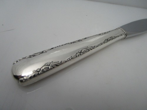 Cuchillo de mantequilla de plata esterlina Gorham CAMELLIA mango hueco hoja de acero inoxidable - Imagen 3 de 5