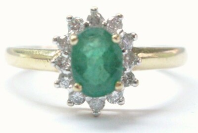 Ovaler grüner Smaragd & runder Diamant Gelbgold Jubiläum 14Kt 0,93Ct