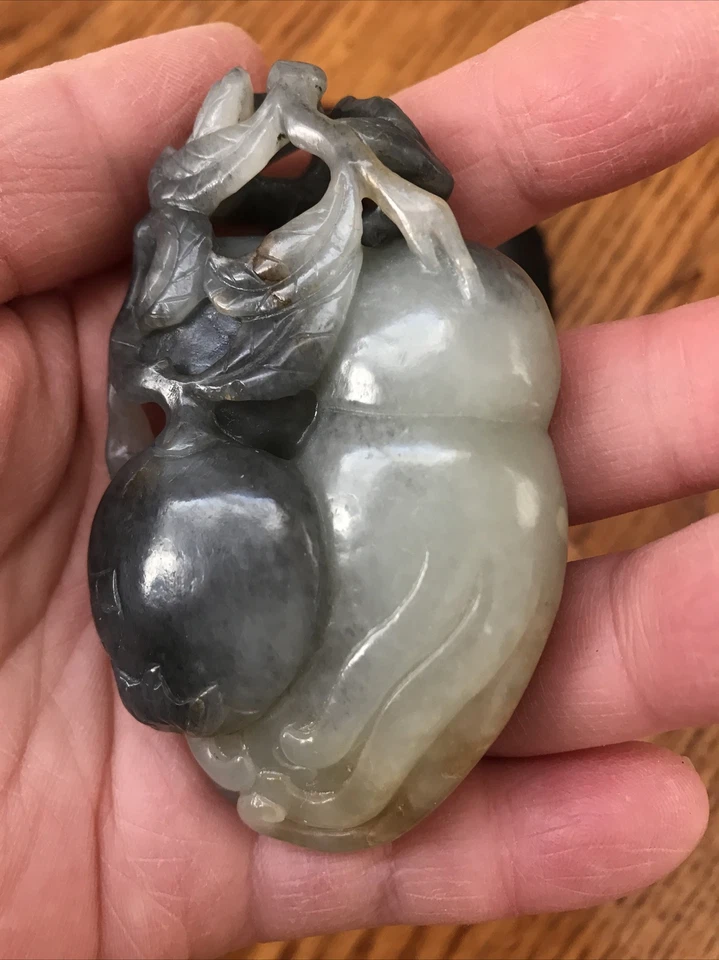 Antigua lavadora tallada en jade hetiano blanca y negra 82,5 g Qing 籽料和田玉 Foto 4 de 4