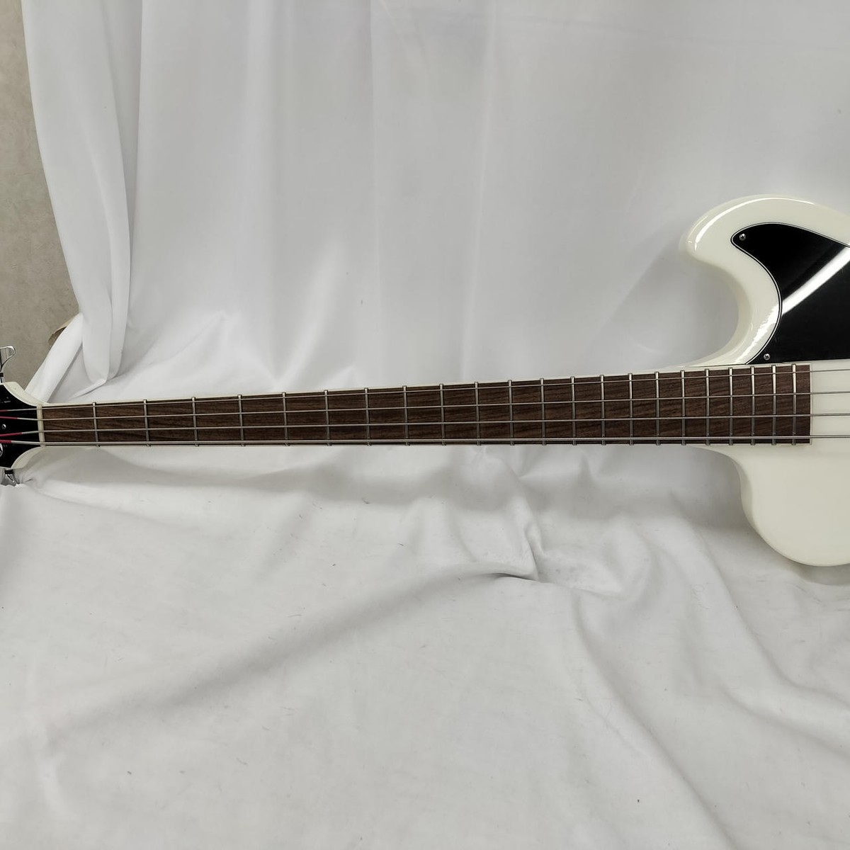 【EDWARDS】SID 明希 model bass white s-l1200.jpg