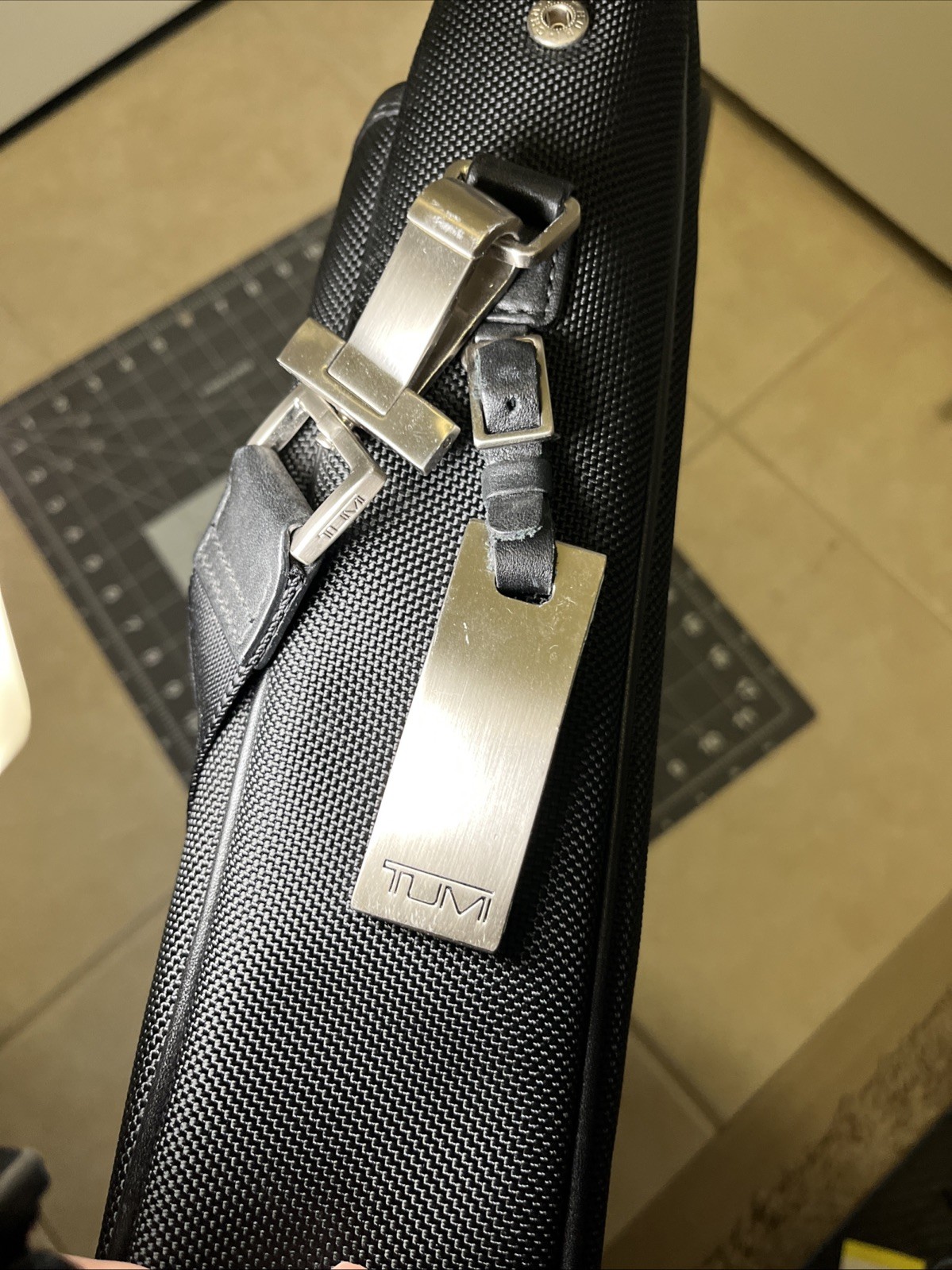 USED Tumi Briefcase Elements Collection Nylon Lea… - image 6